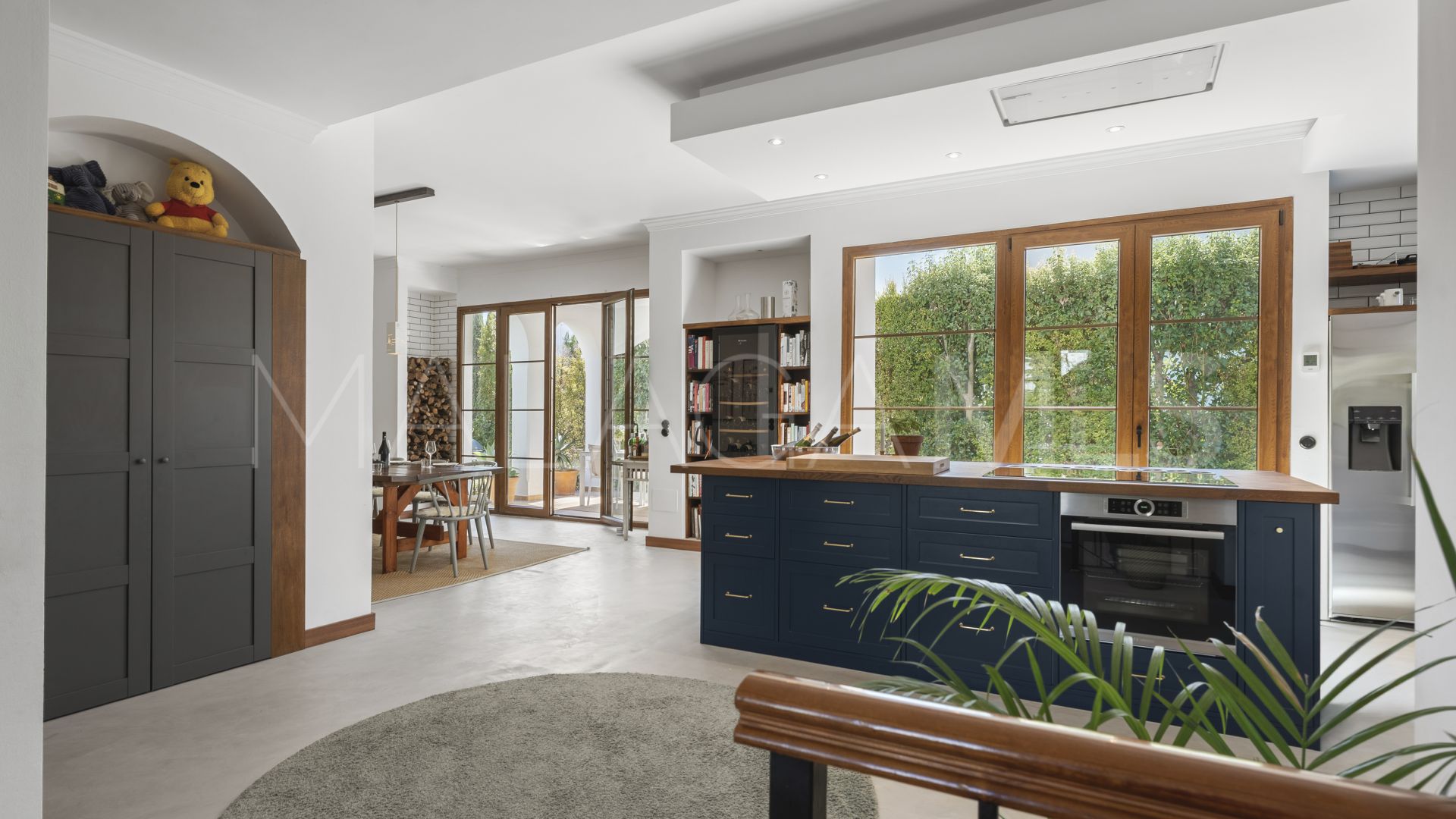 Villa for sale in Estepona