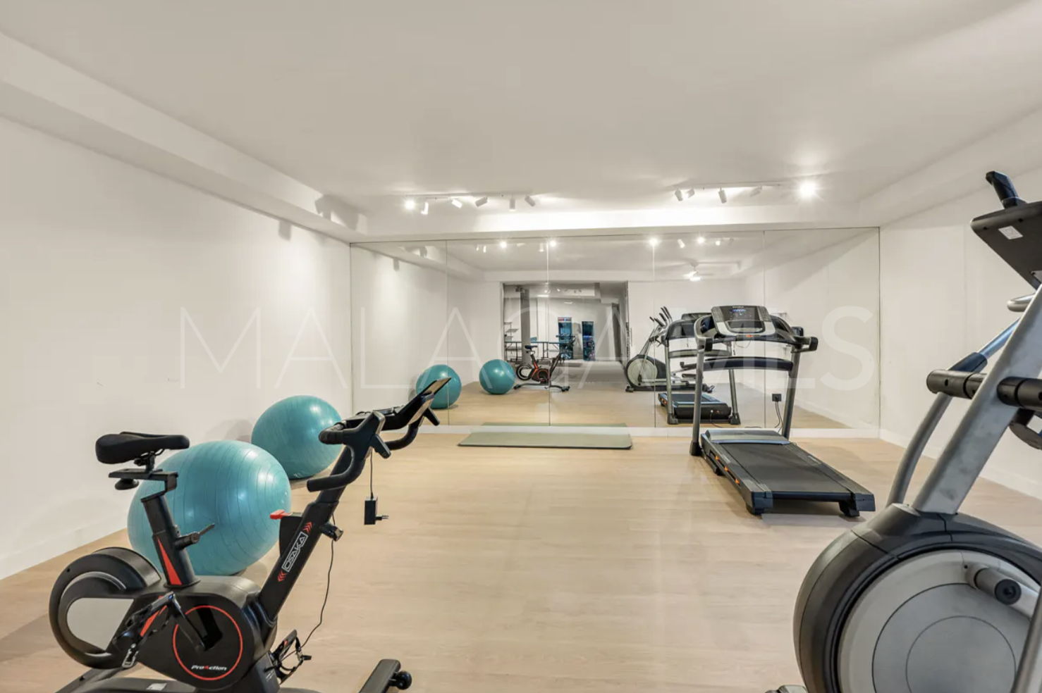 Villa for sale in Artola