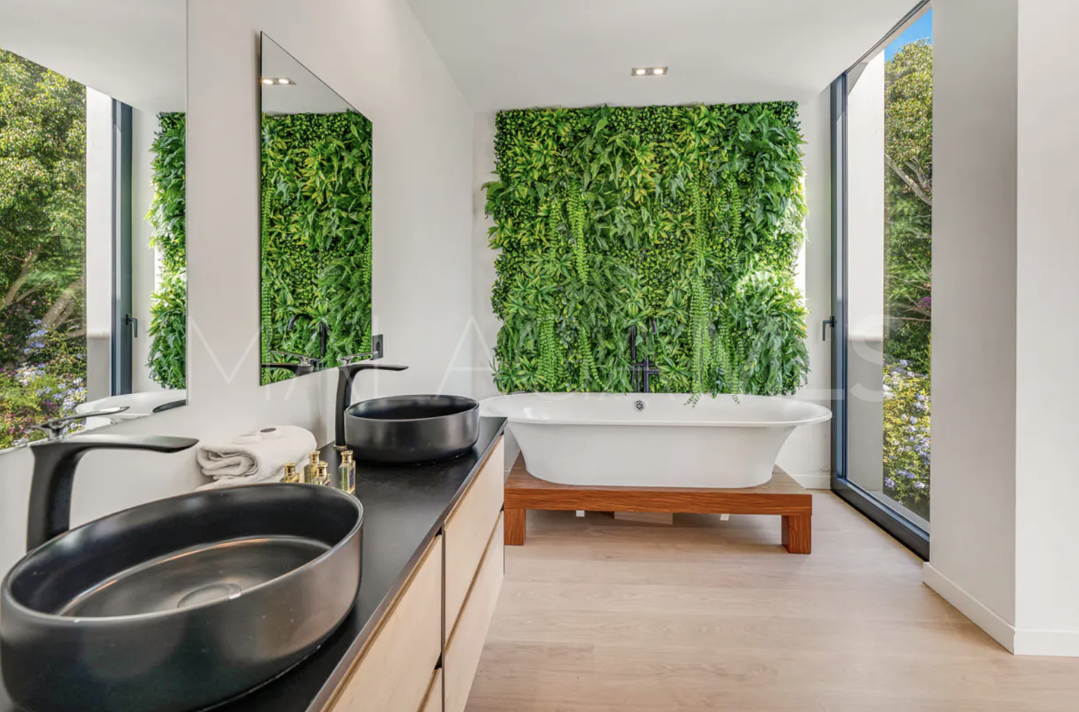 Villa for sale in Artola