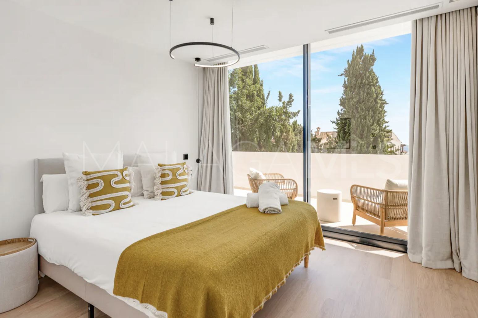 Villa for sale in Artola