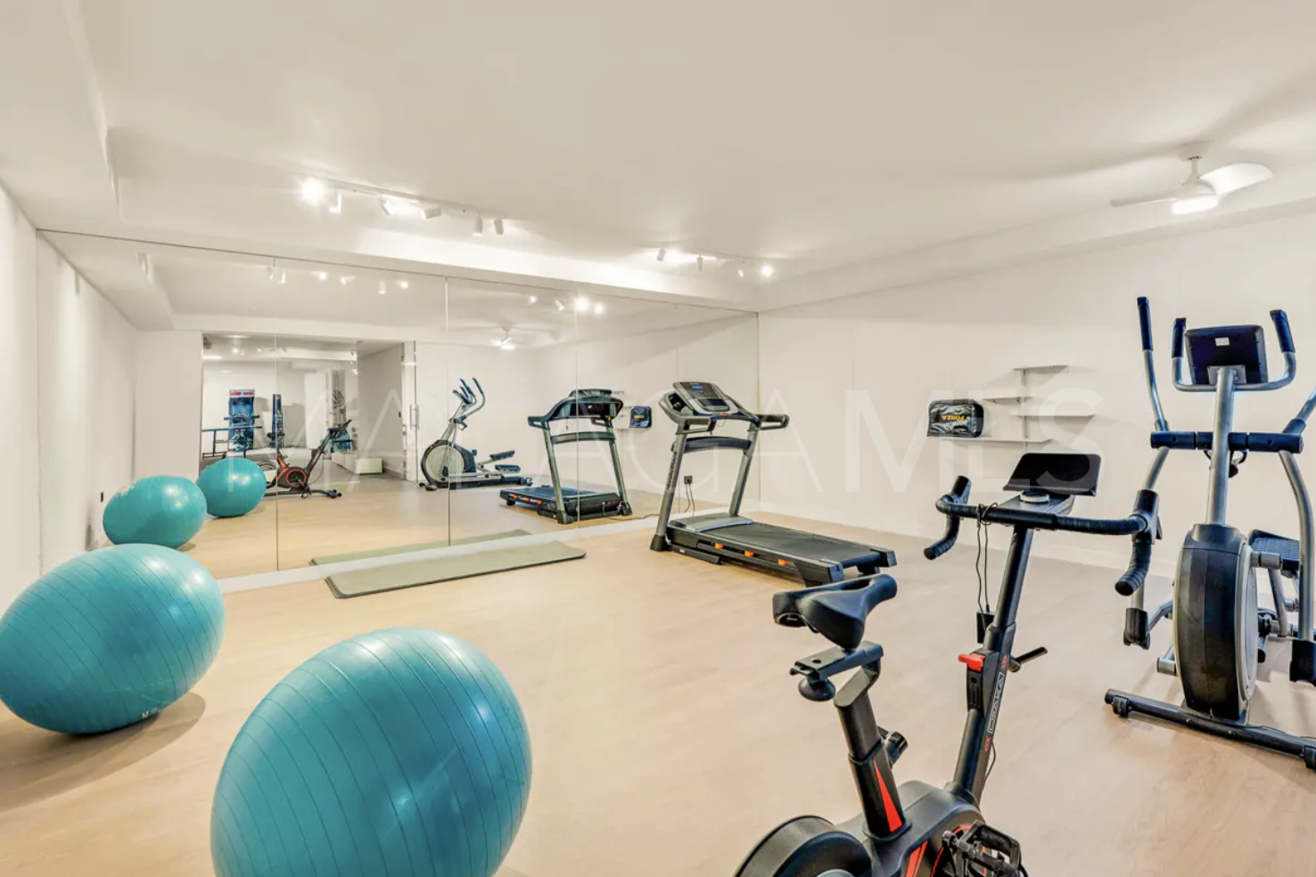 Villa for sale in Artola