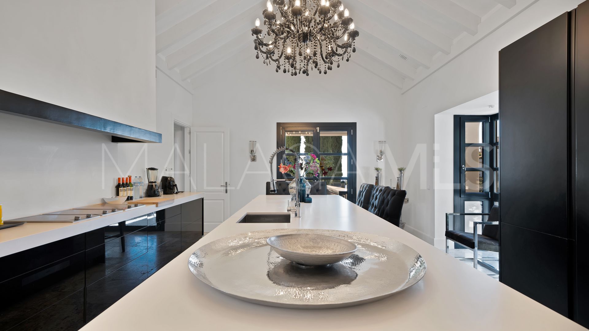 Monte Mayor villa for sale