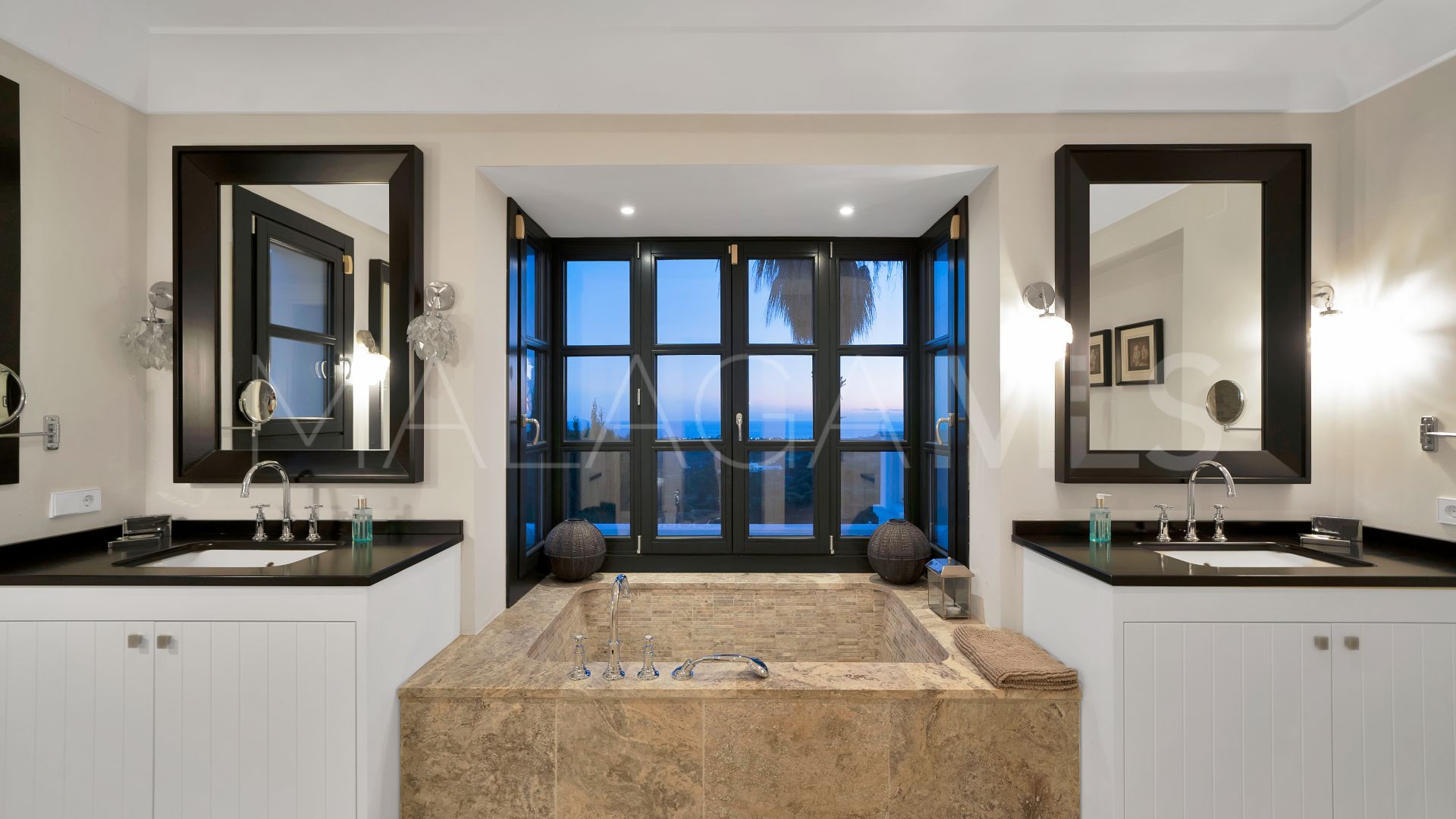 Monte Mayor villa for sale