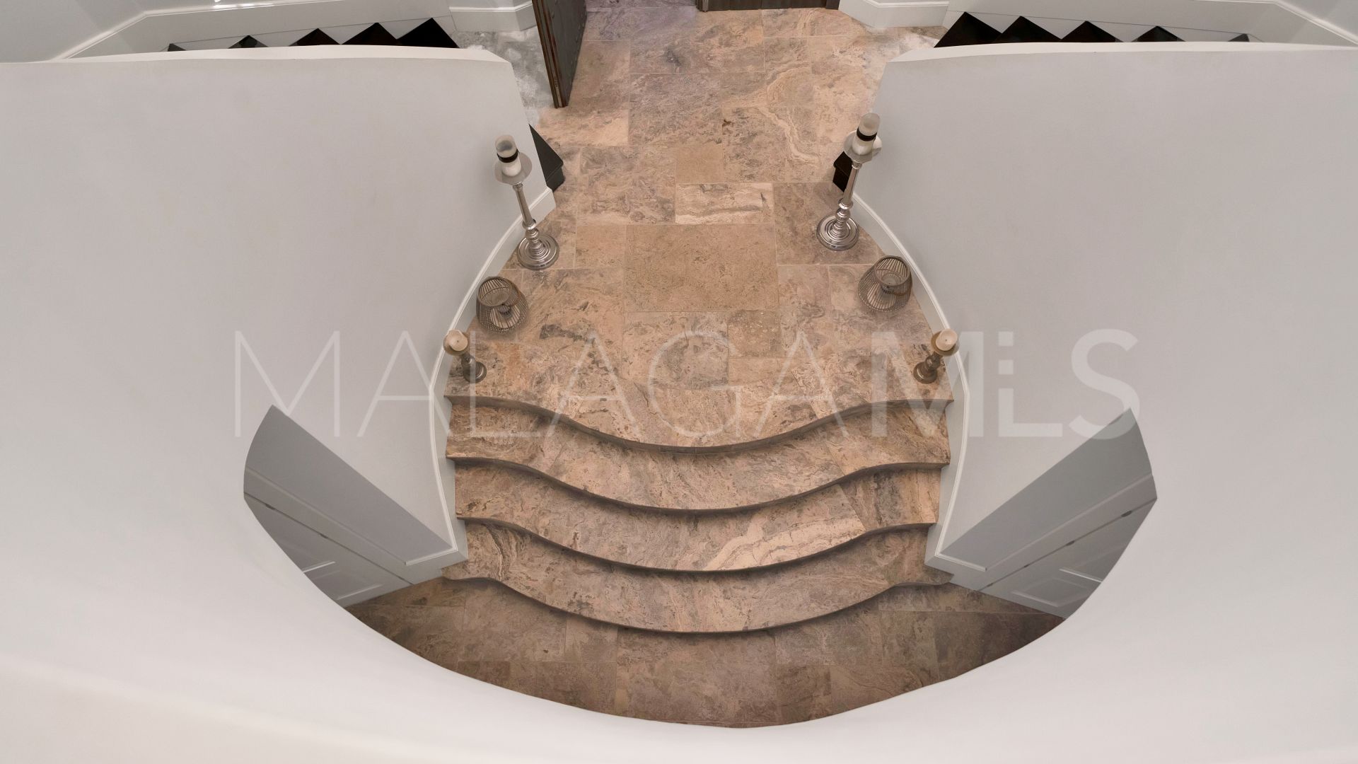 Monte Mayor villa for sale