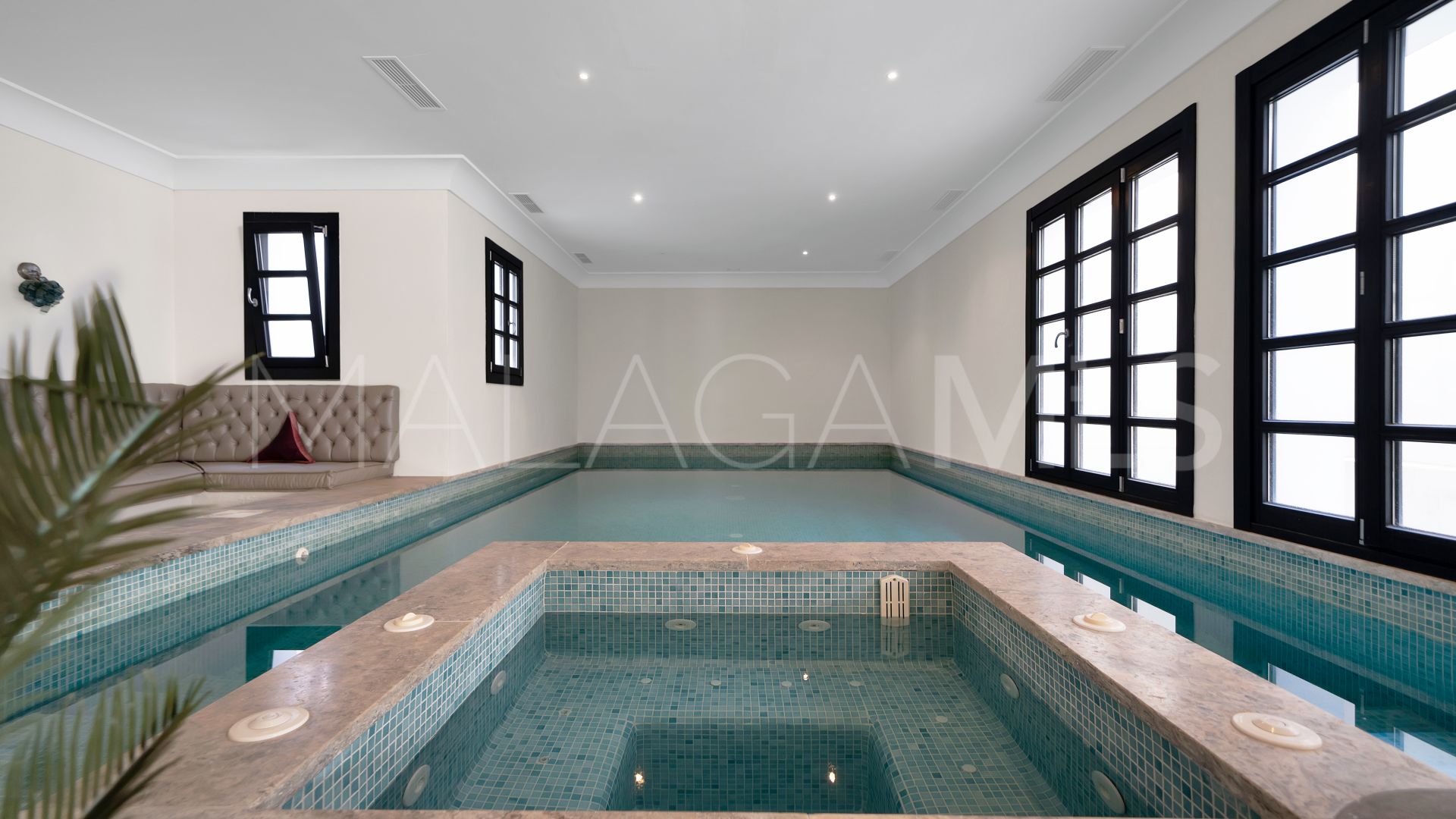 Monte Mayor villa for sale