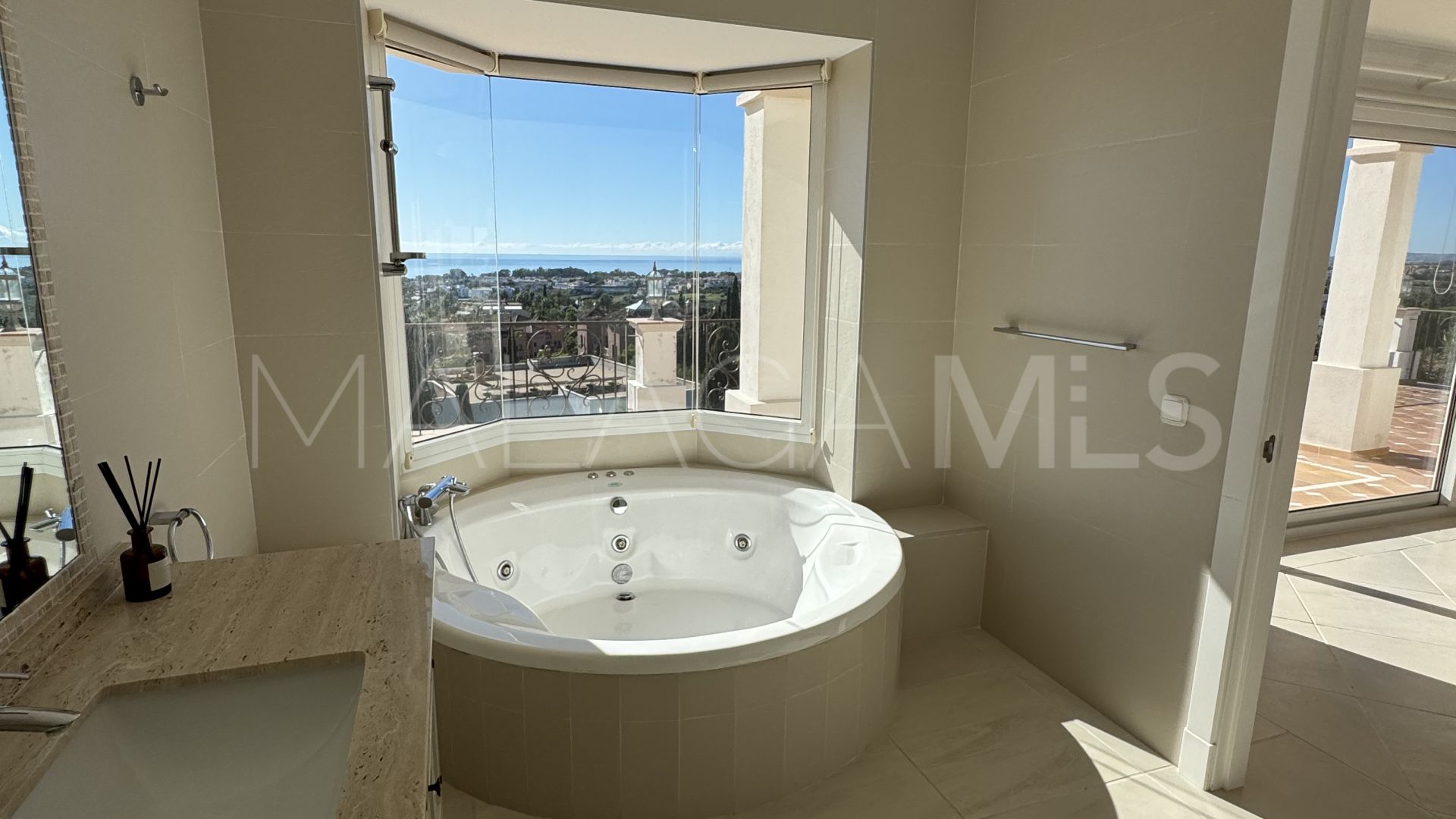 Villa for sale in Los Flamingos Golf