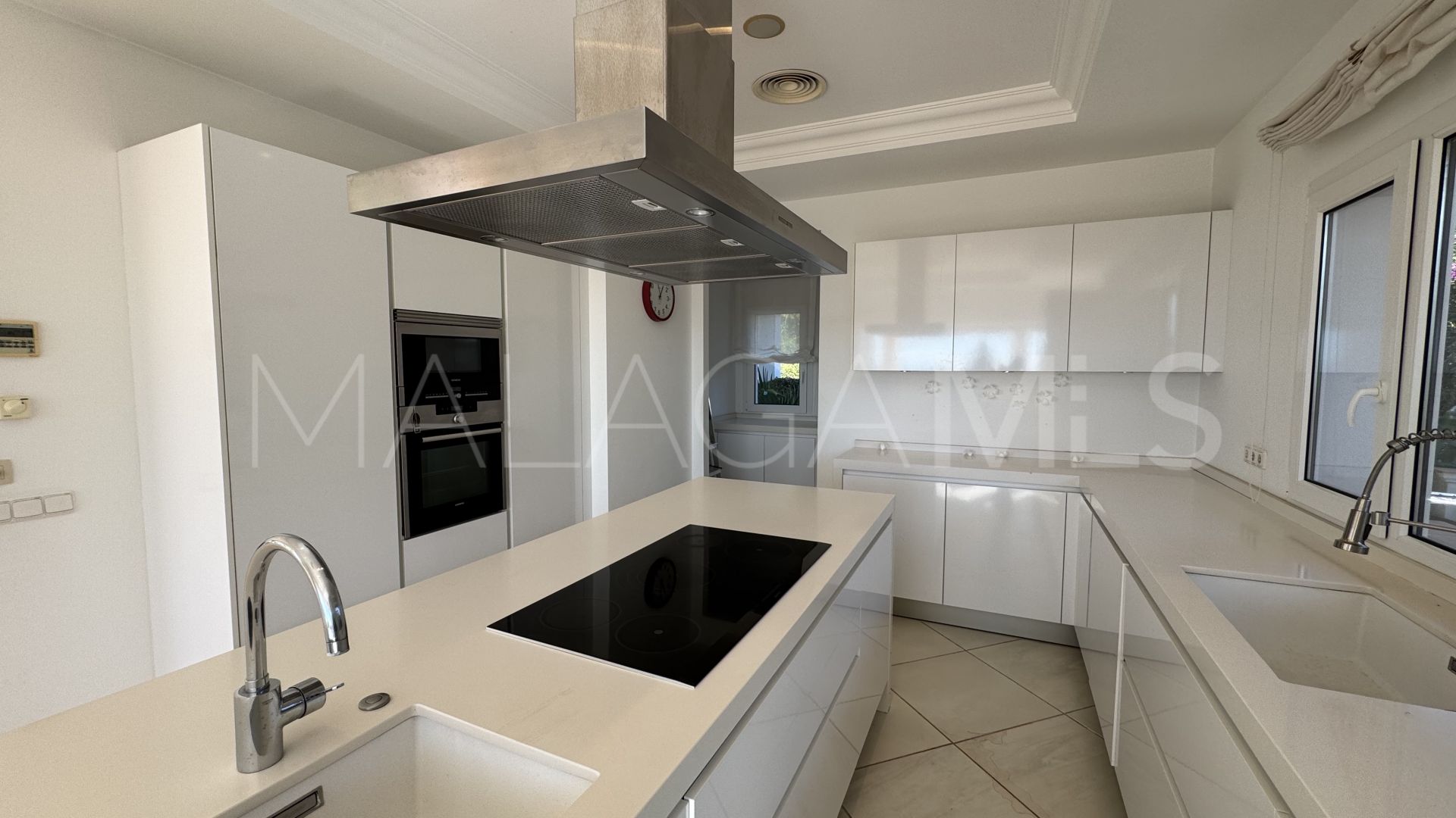 Villa for sale in Los Flamingos Golf