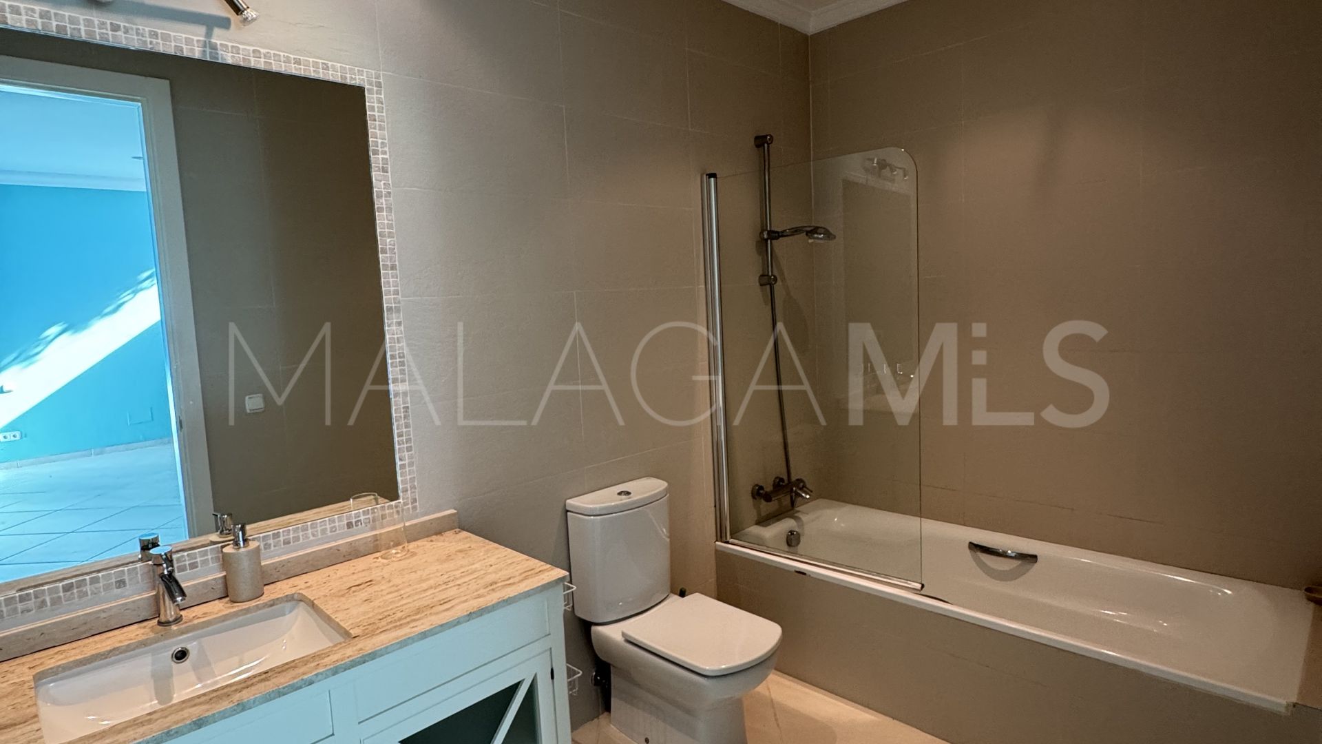 Villa for sale in Los Flamingos Golf