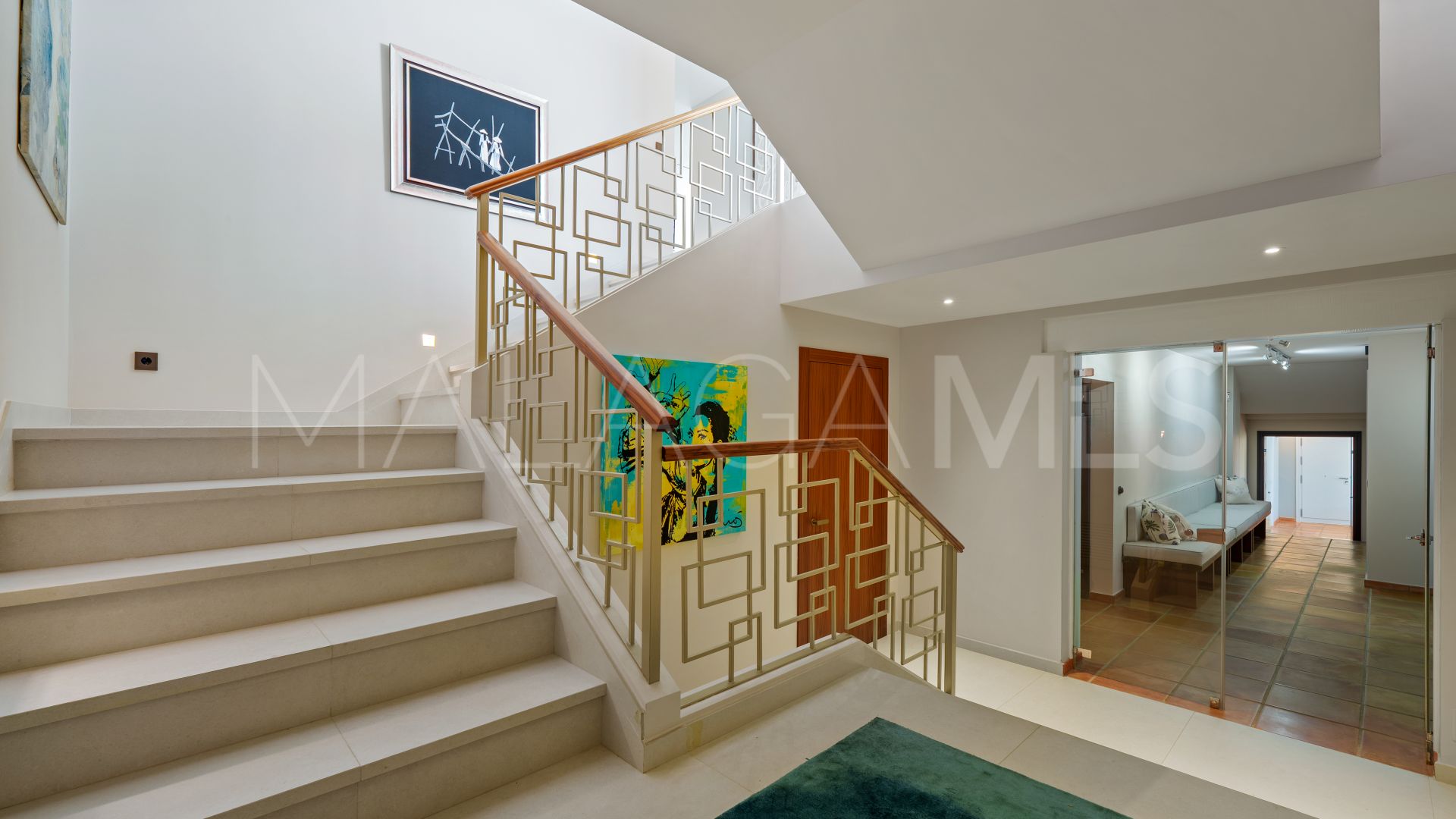 Villa for sale in Benahavis