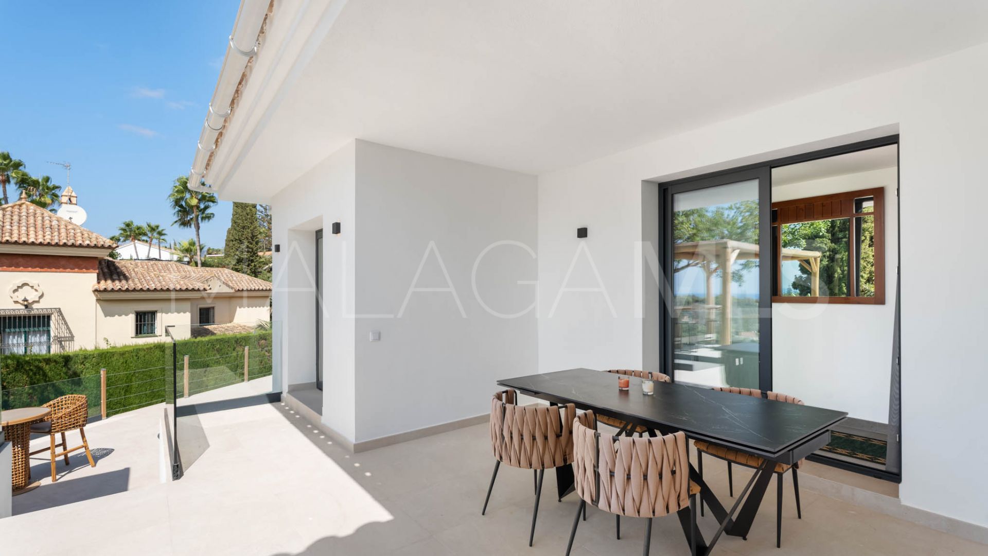 Villa for sale in Elviria