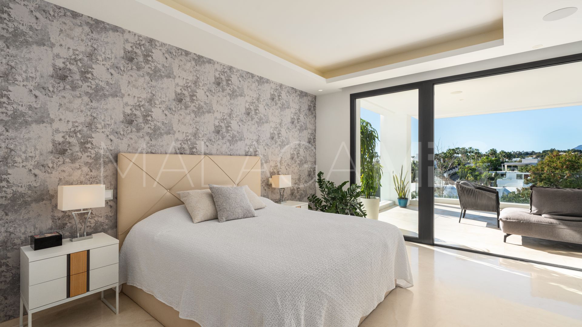 Villa with 6 bedrooms for sale in Nueva Andalucia