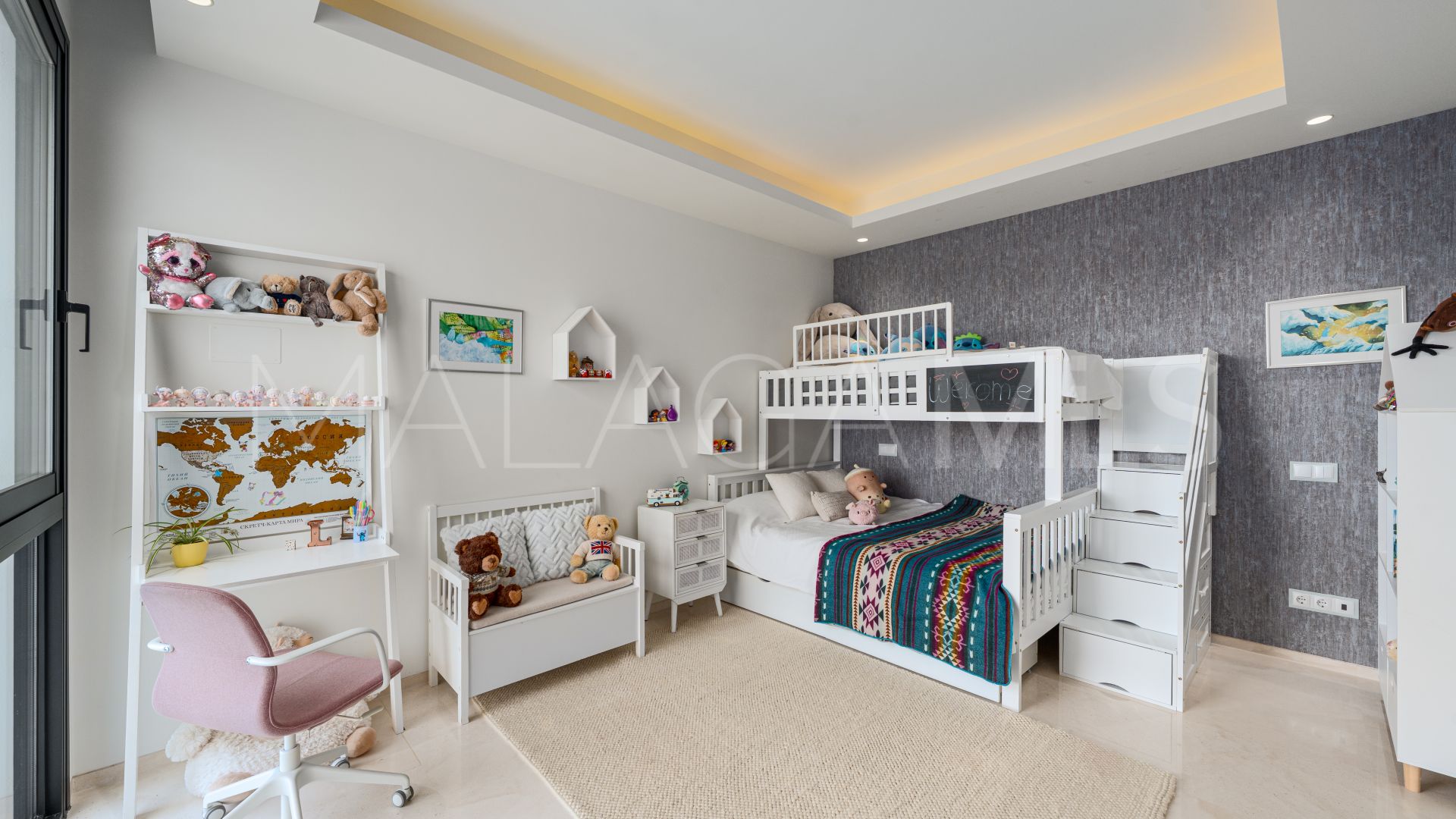 Villa with 6 bedrooms for sale in Nueva Andalucia