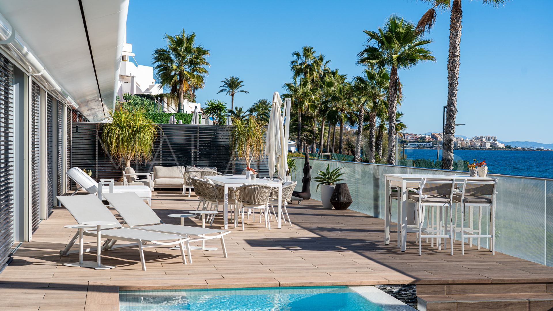 Se vende villa de 4 bedrooms in Estepona