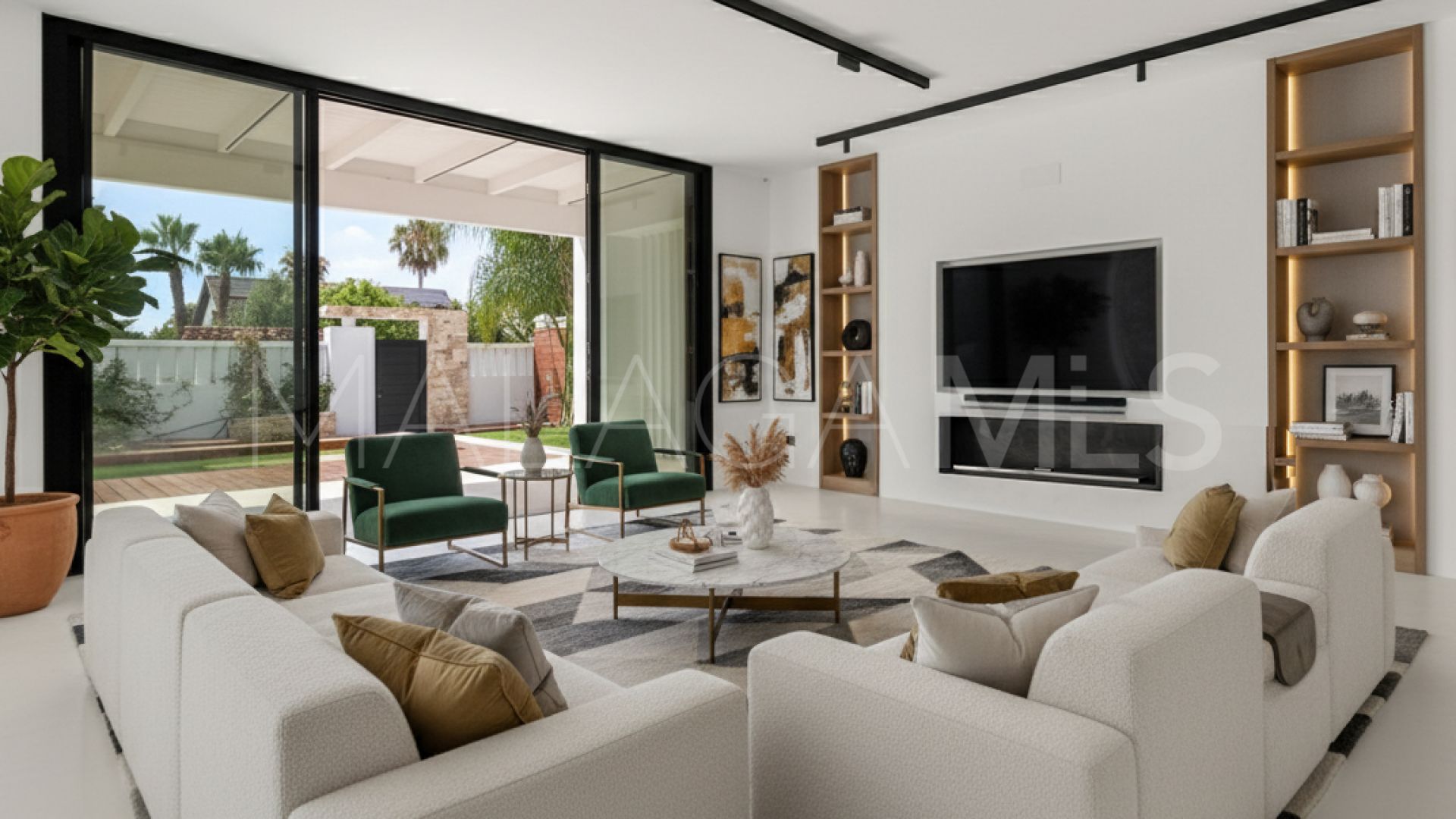 Villa for sale in New Golden Mile