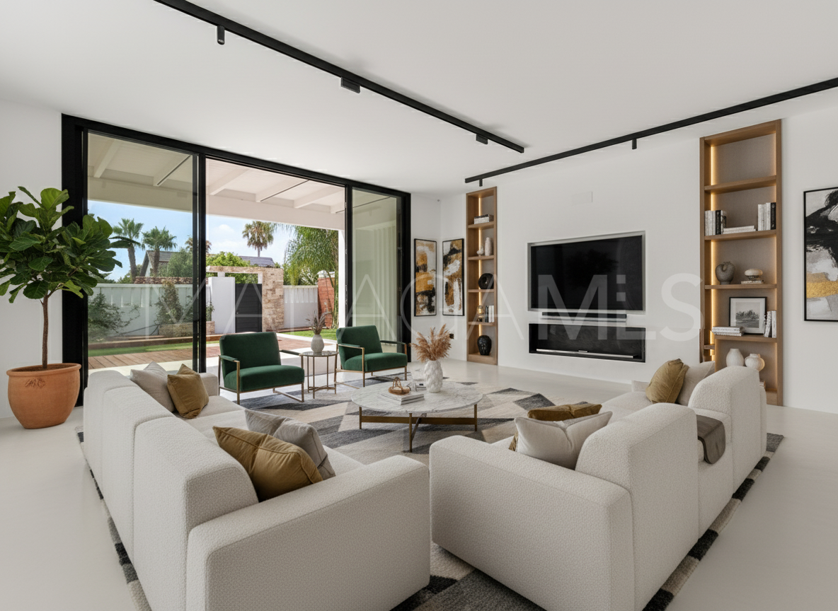 Villa for sale in New Golden Mile