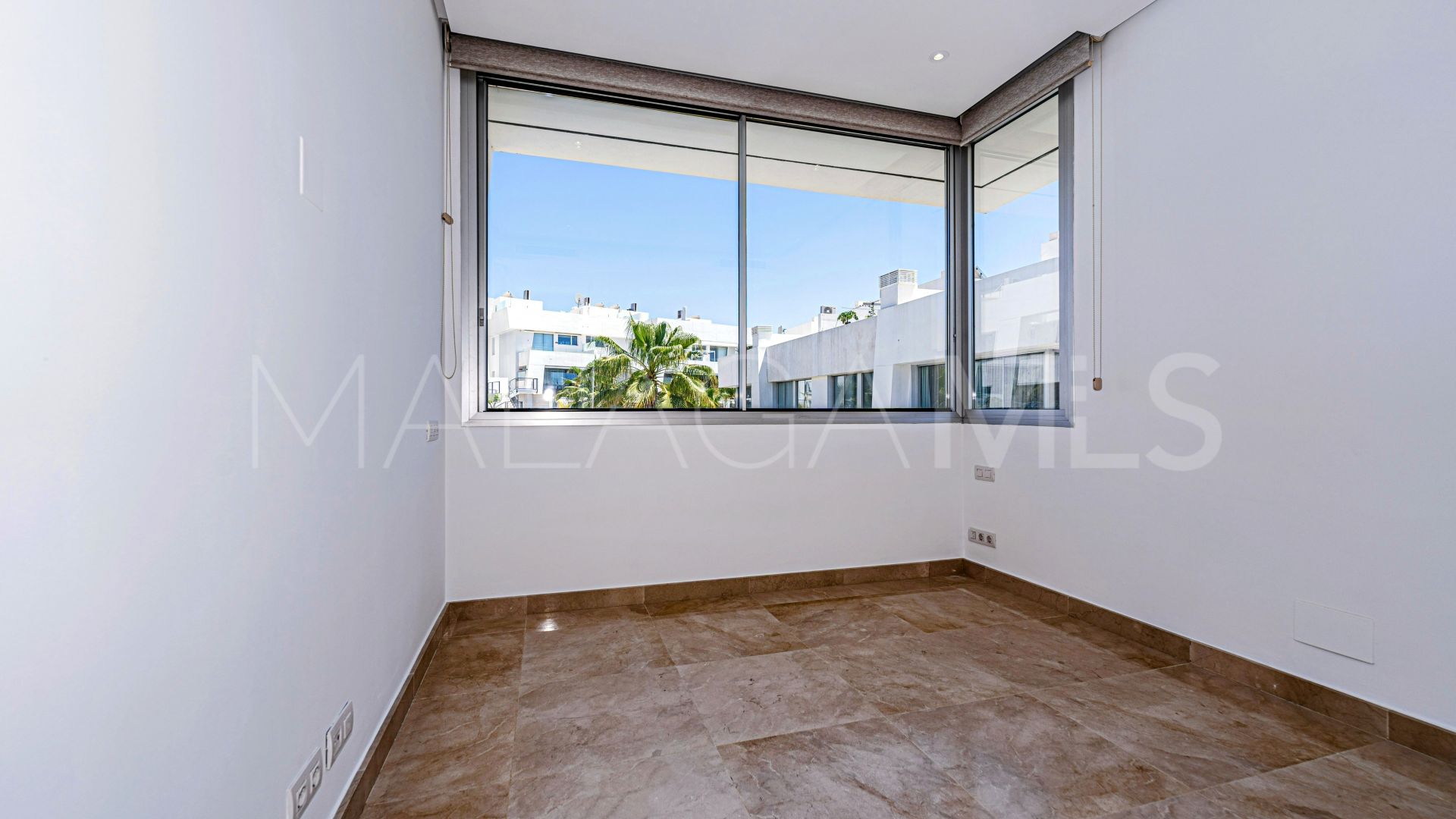 Buy adosado in Rio Real de 4 bedrooms