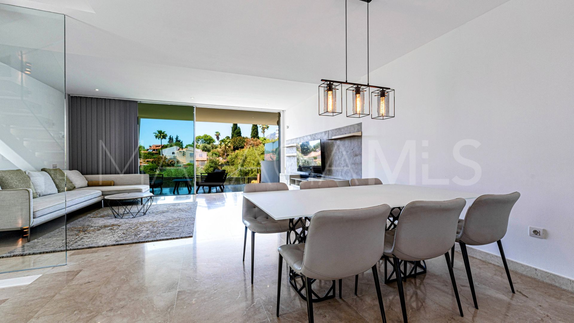 Buy adosado in Rio Real de 4 bedrooms