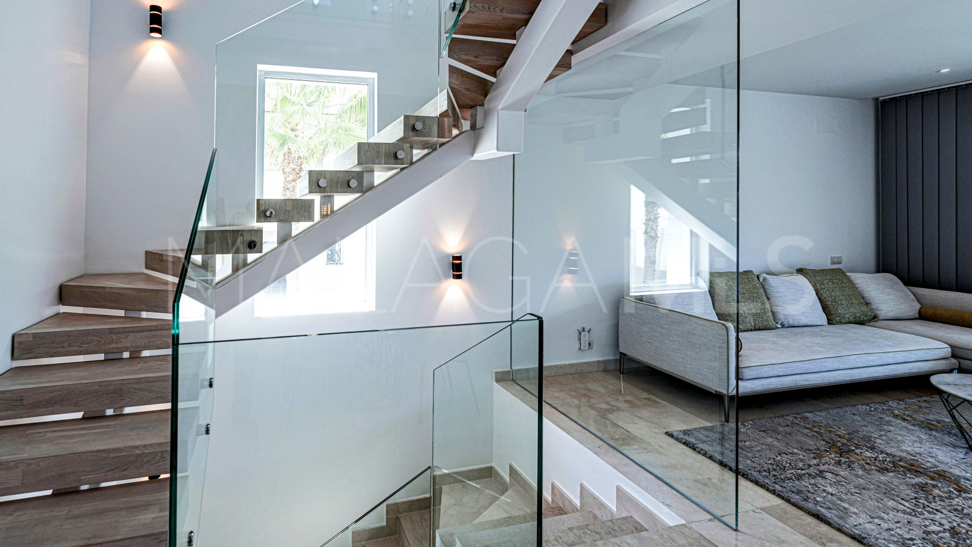 Buy adosado in Rio Real de 4 bedrooms