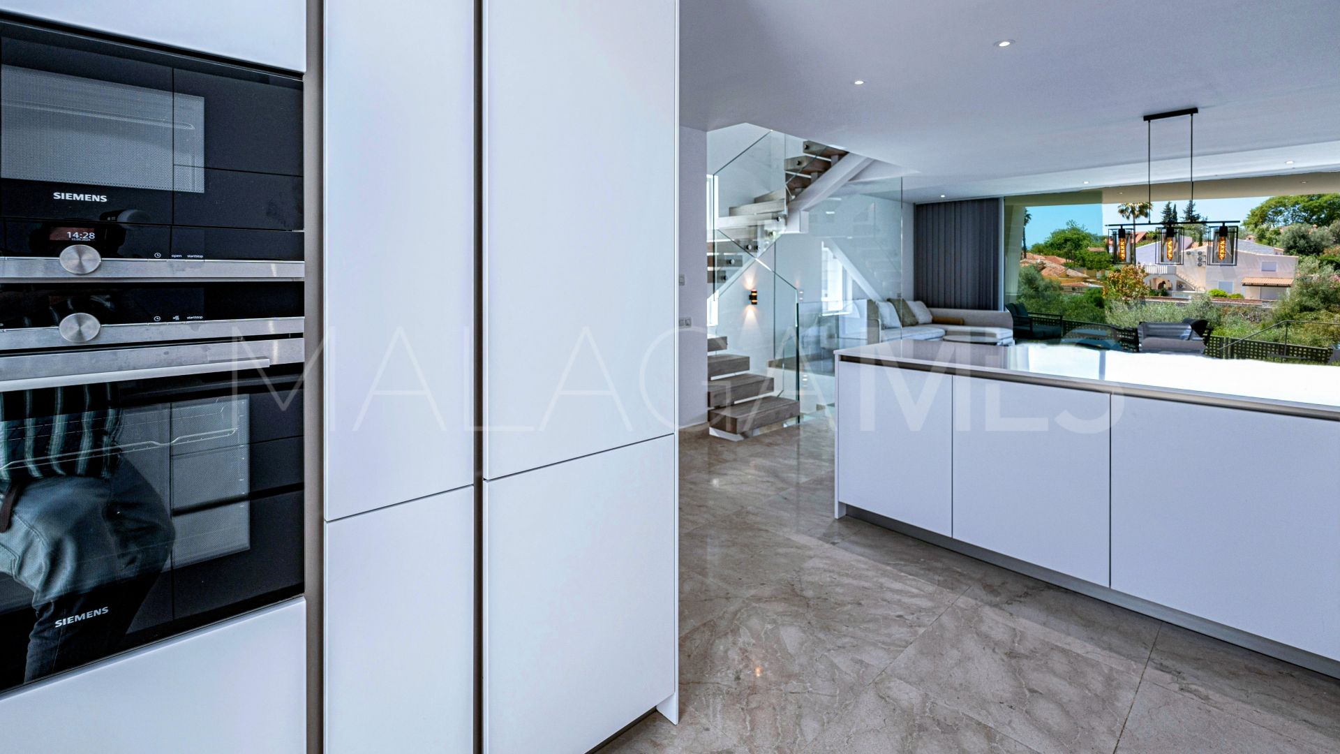 Buy adosado in Rio Real de 4 bedrooms