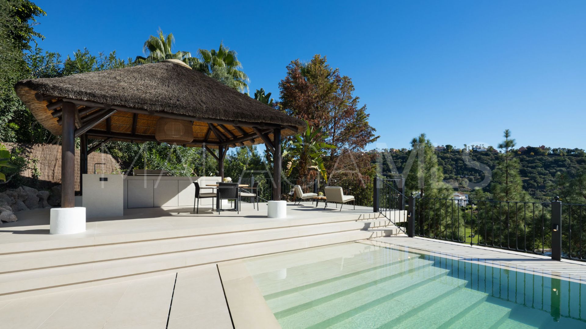 Villa for sale in Los Arqueros