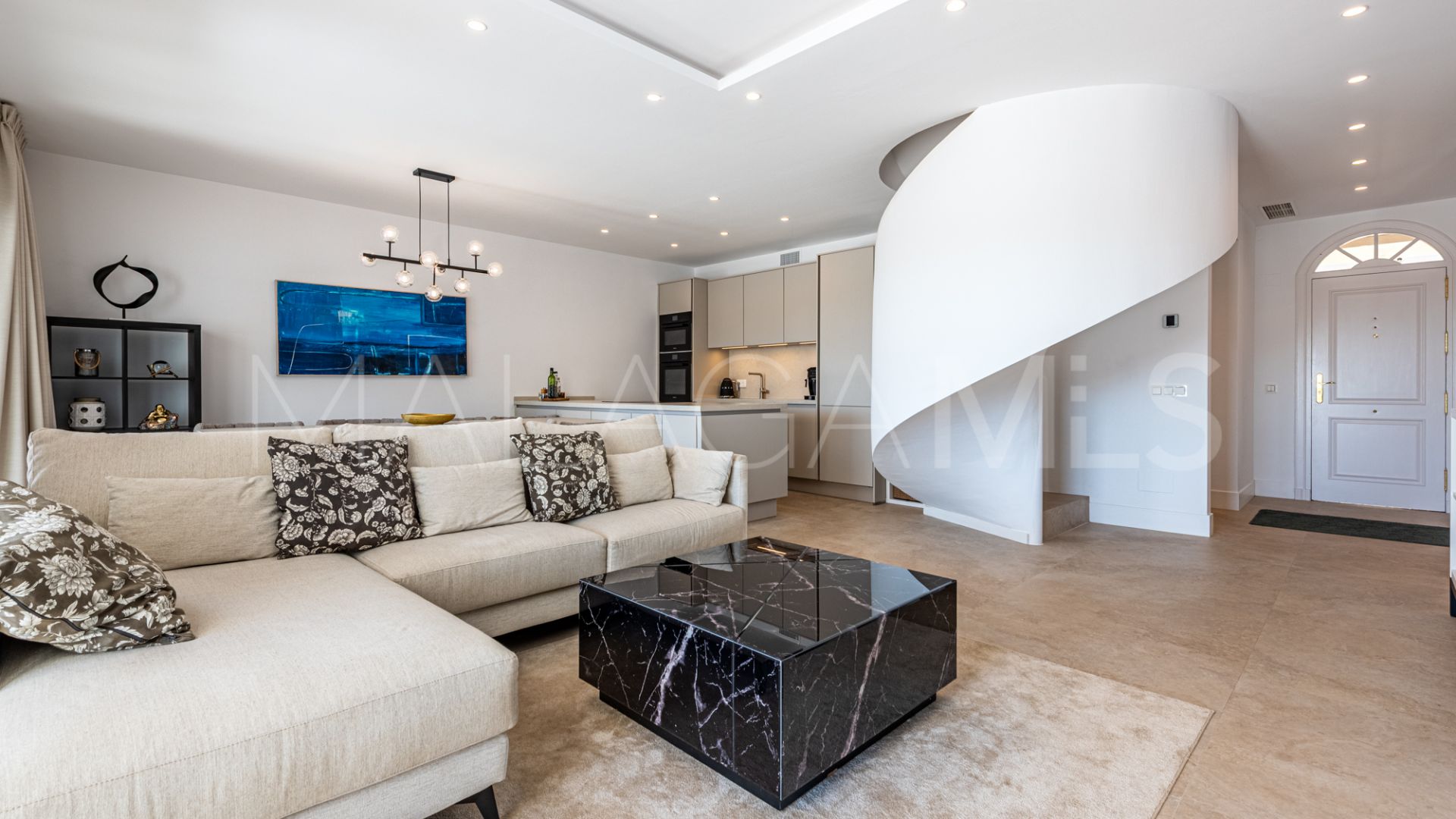 Buy pareado with 4 bedrooms in Aloha Gardens