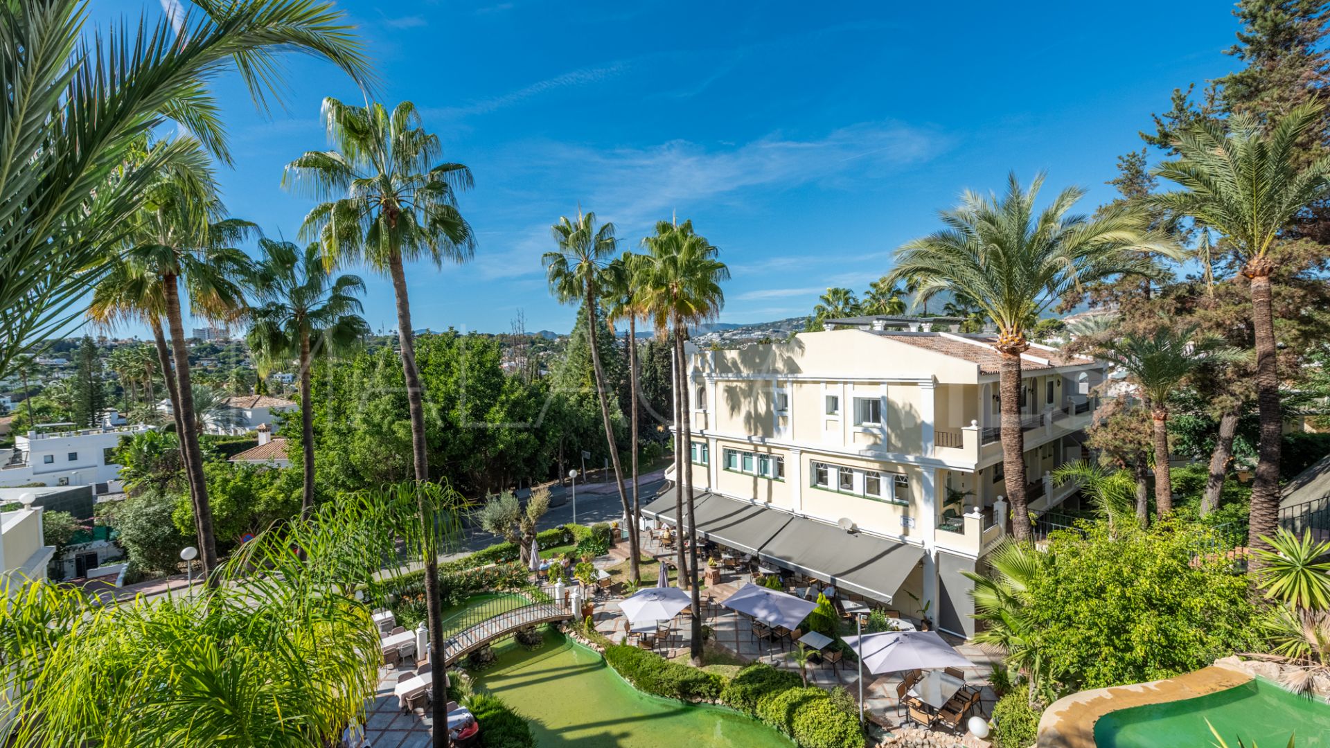 Buy pareado with 4 bedrooms in Aloha Gardens