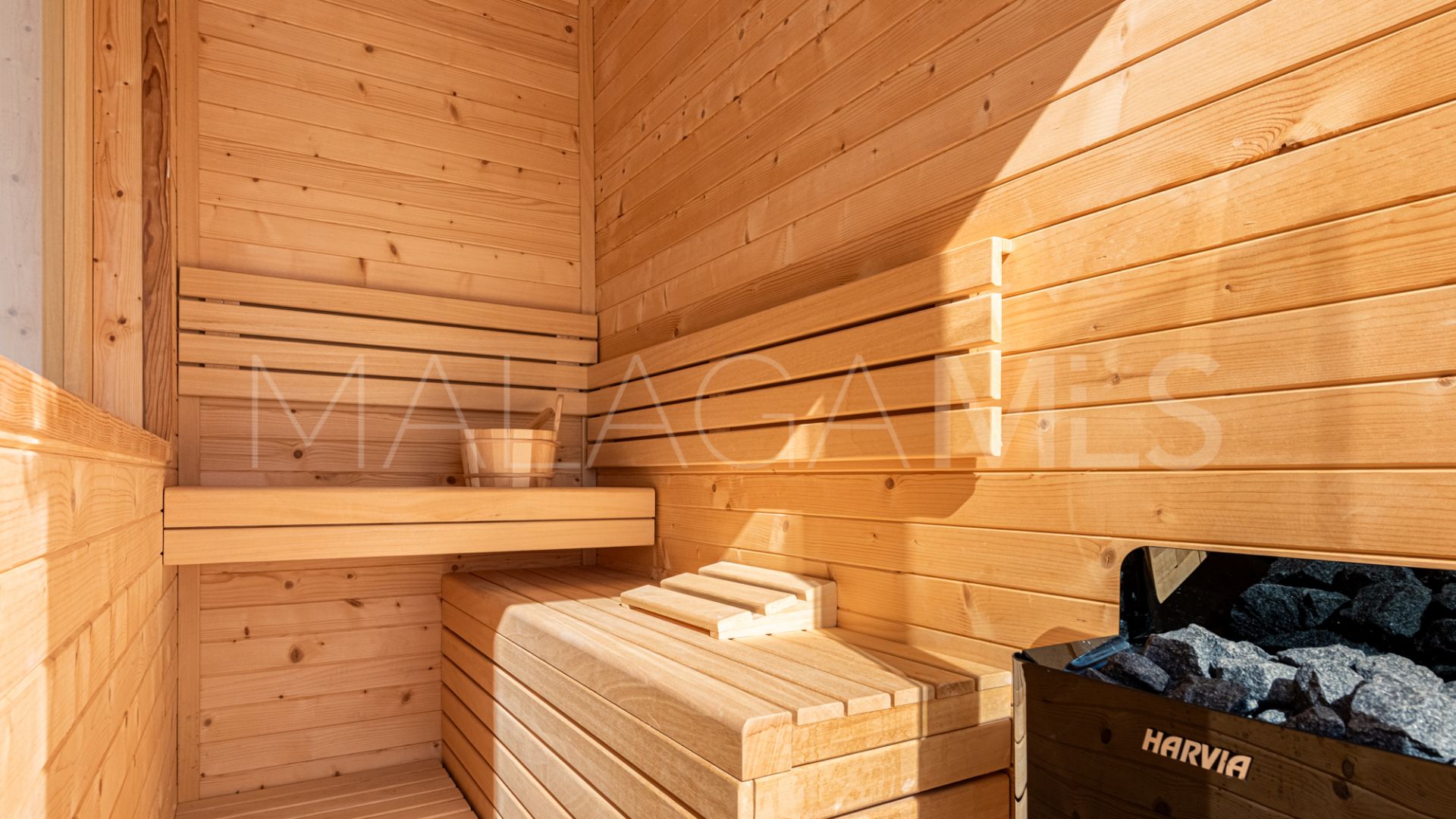 Buy pareado with 4 bedrooms in Aloha Gardens