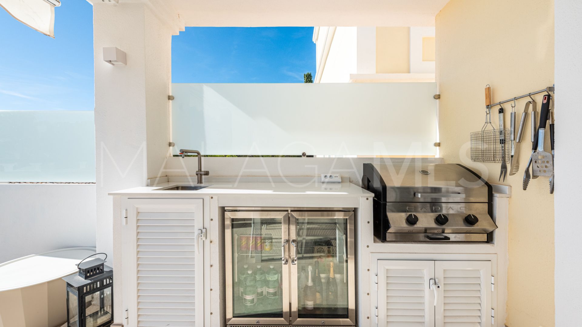 Buy pareado with 4 bedrooms in Aloha Gardens