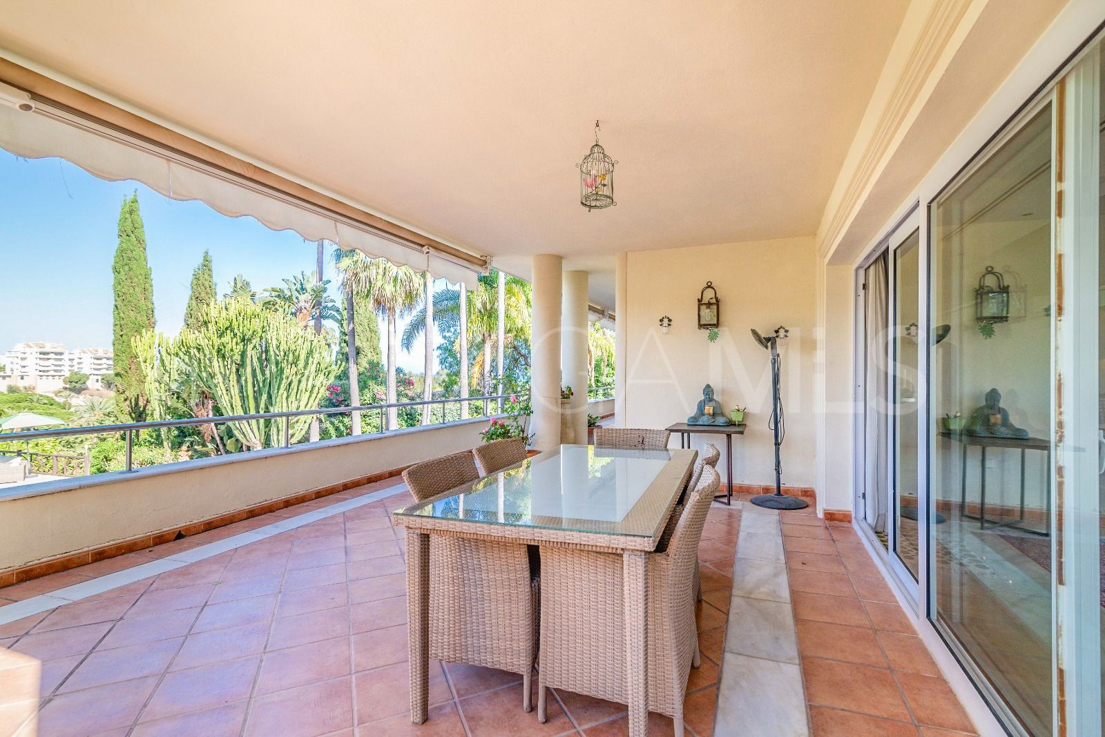 Buy Rio Real villa with 6 bedrooms