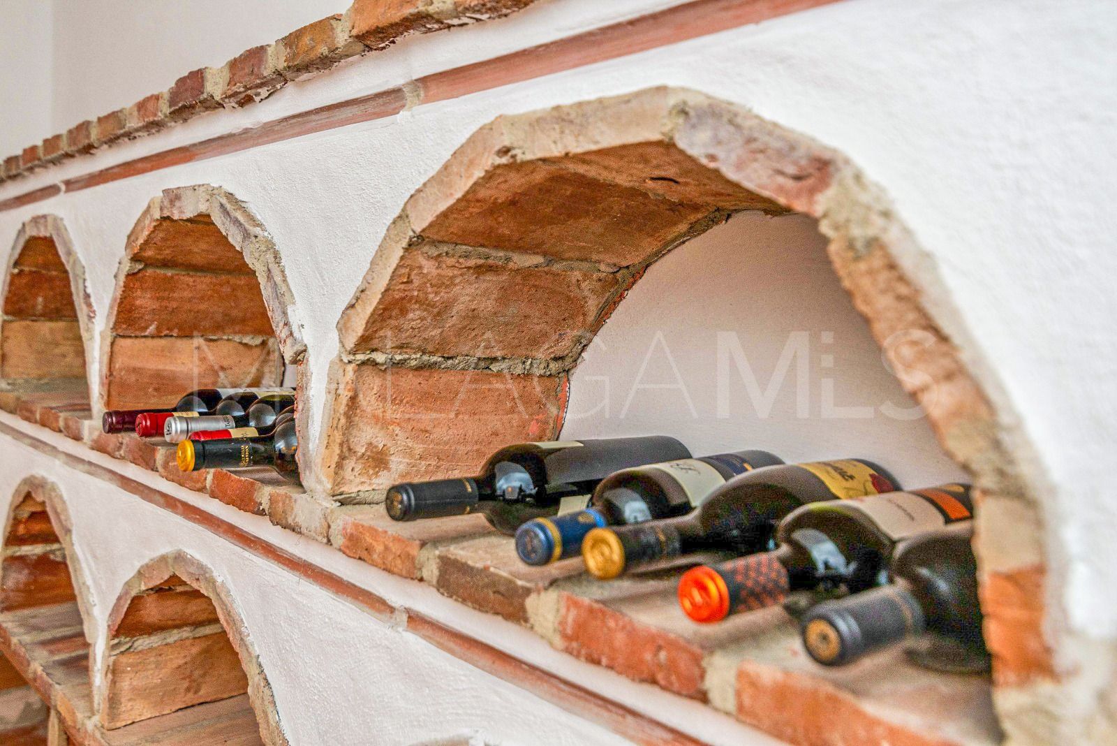 Buy Rio Real villa with 6 bedrooms