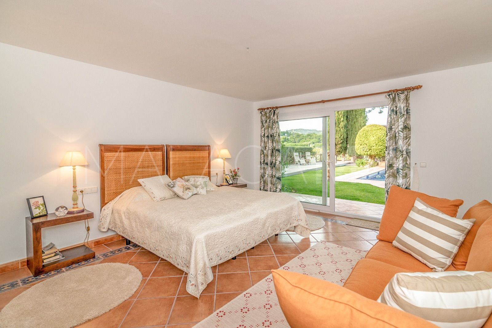 Buy Rio Real villa with 6 bedrooms