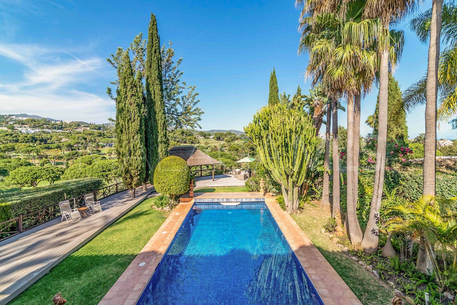 Buy Rio Real villa with 6 bedrooms