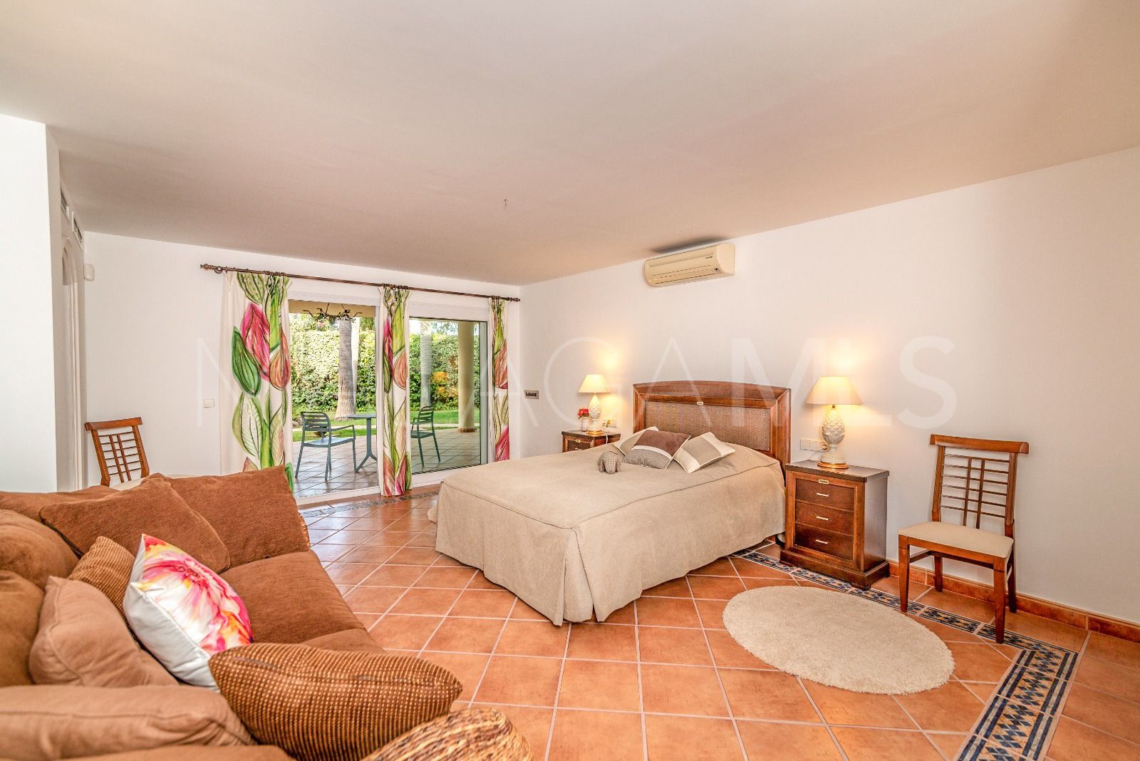 Buy Rio Real villa with 6 bedrooms