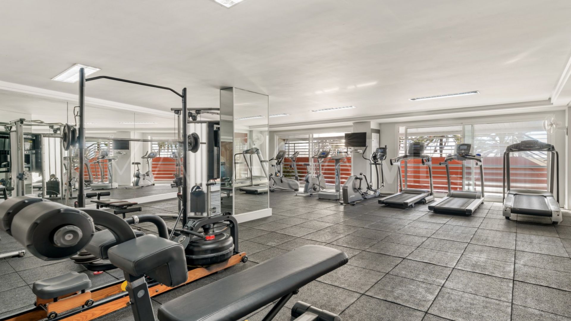 For sale apartment with 2 bedrooms in Golden Mile