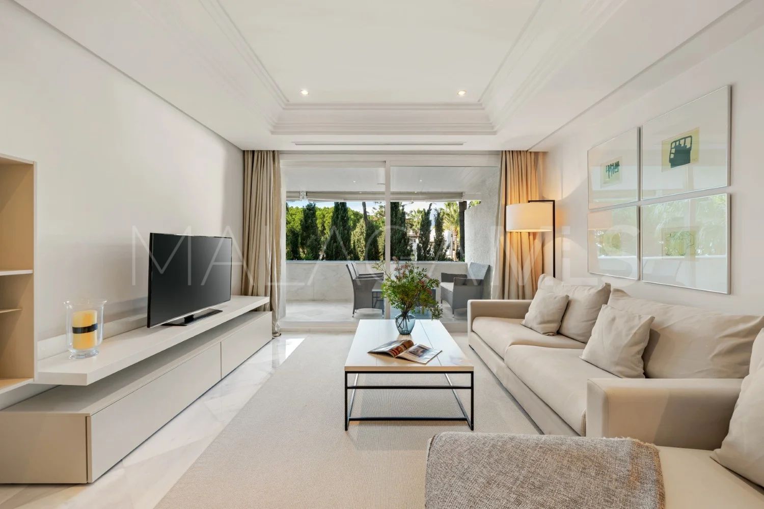 For sale apartment with 2 bedrooms in Golden Mile