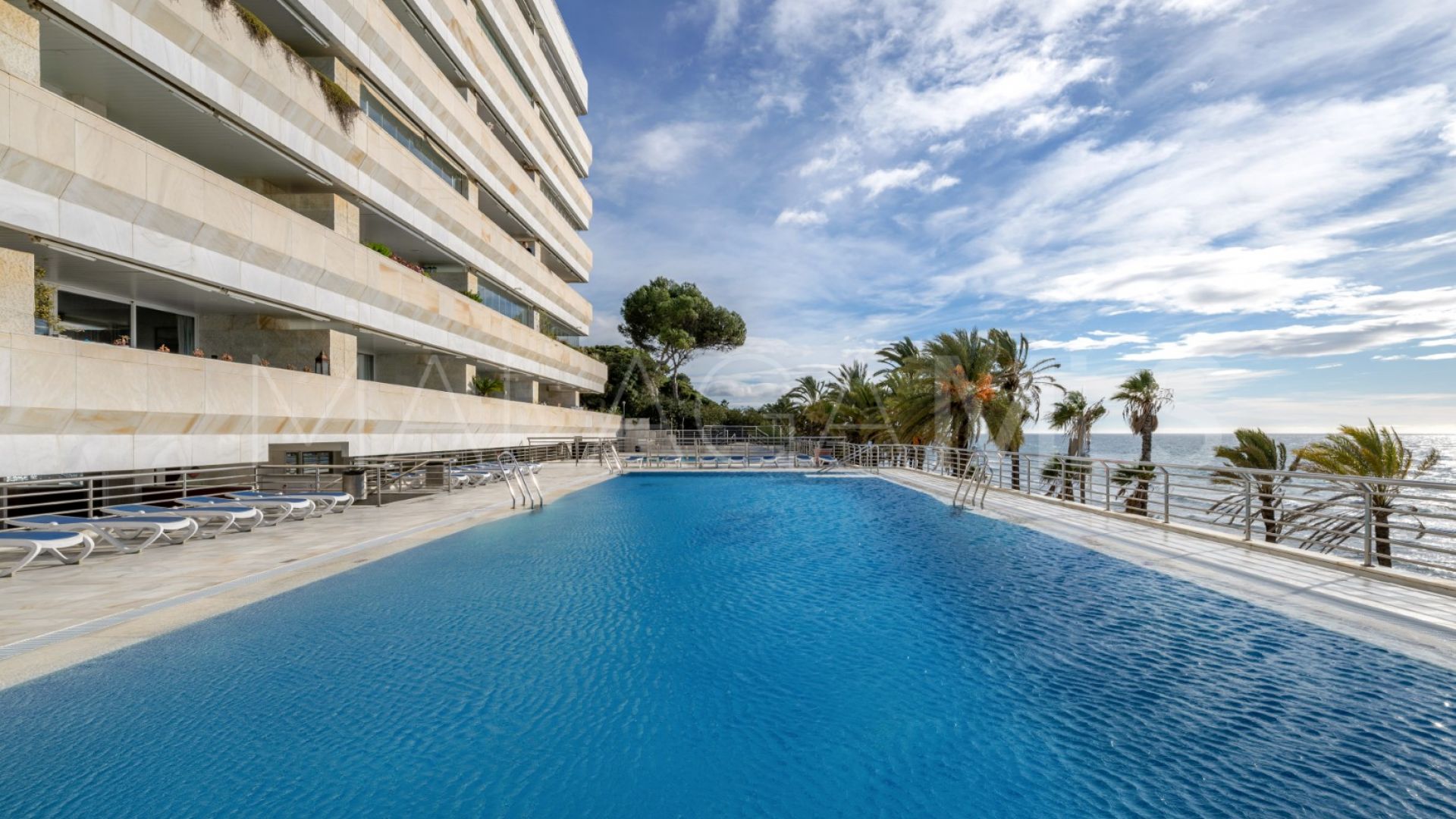 For sale apartment with 2 bedrooms in Golden Mile