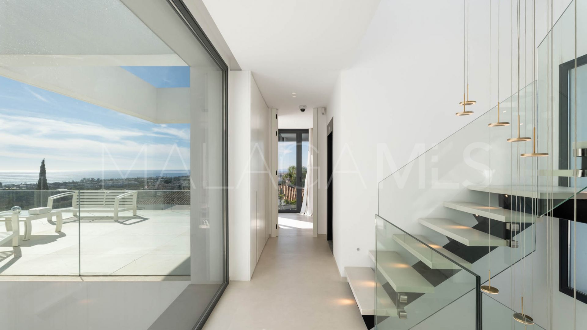 Villa for sale in Paraiso Alto