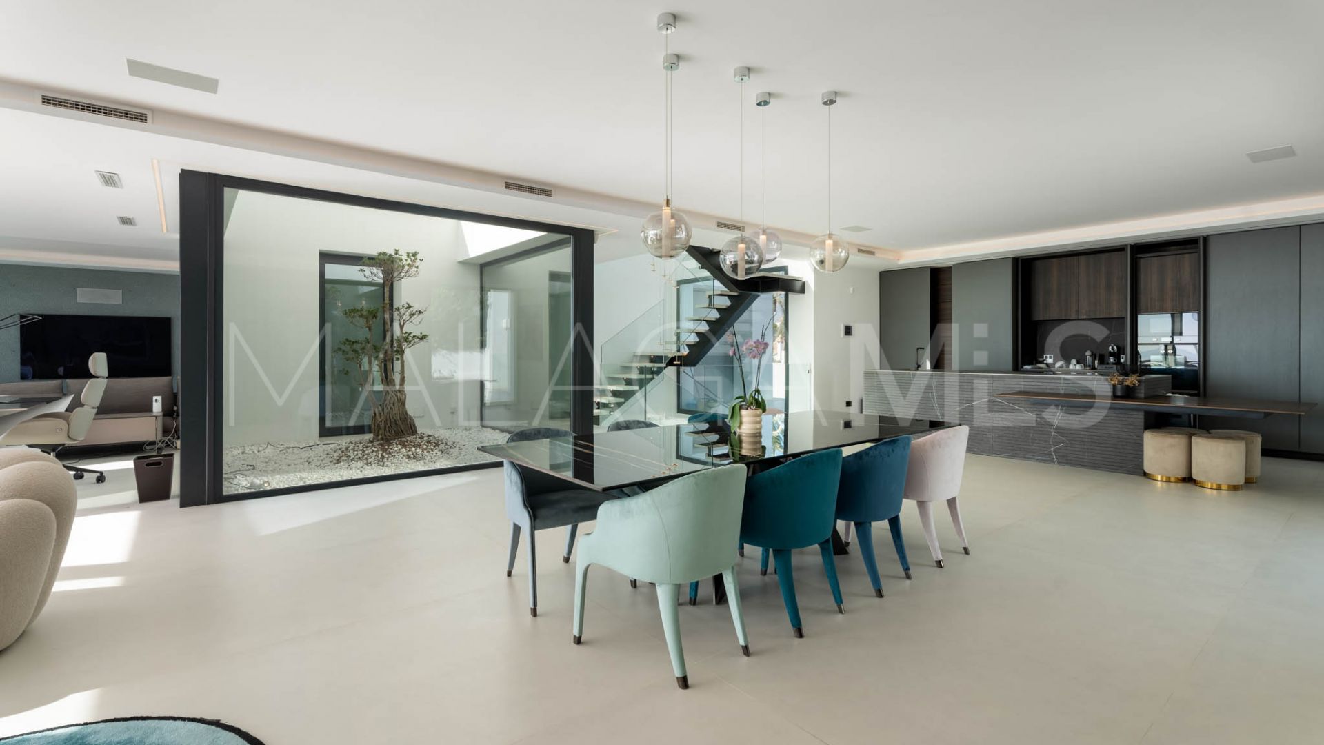 Villa for sale in Paraiso Alto