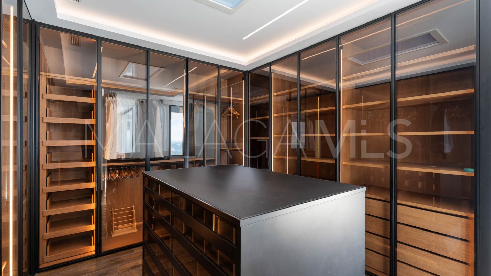 Villa for sale in Paraiso Alto