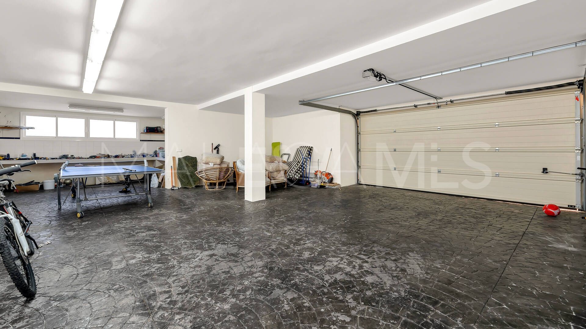 Villa for sale in Sierra Blanca