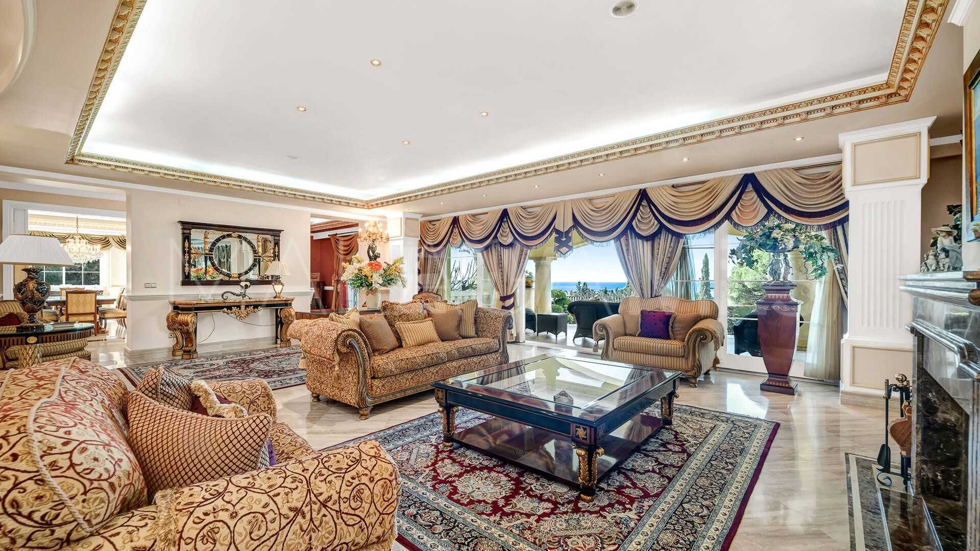 Villa for sale in Sierra Blanca