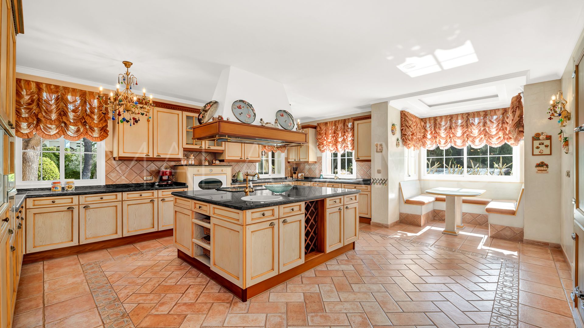 Villa for sale in Sierra Blanca