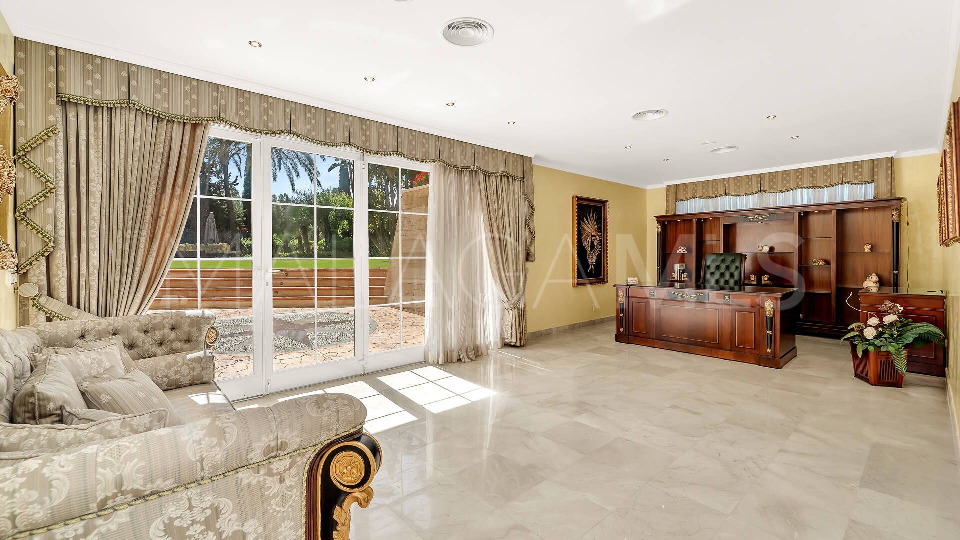 Villa for sale in Sierra Blanca