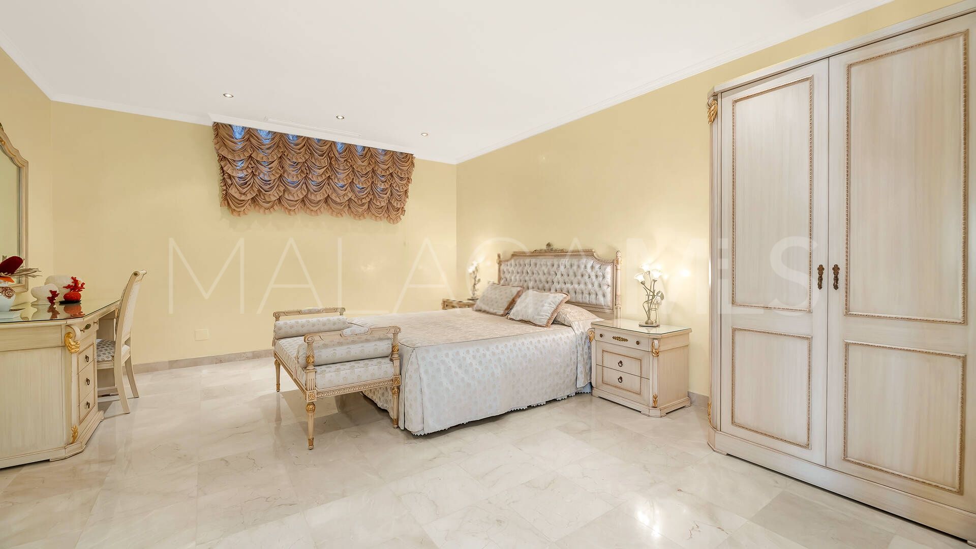 Villa for sale in Sierra Blanca