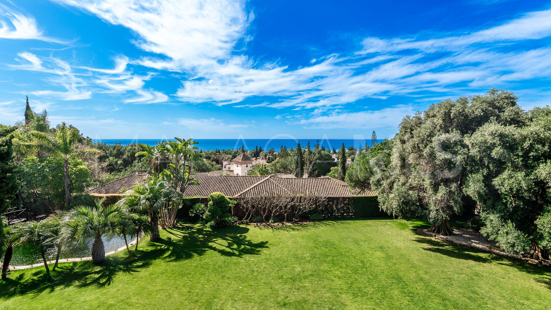 Villa for sale in Sierra Blanca