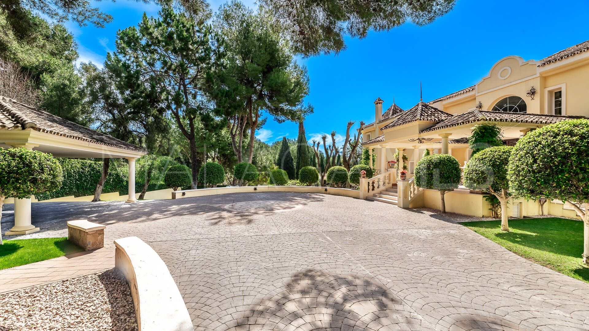 Villa for sale in Sierra Blanca
