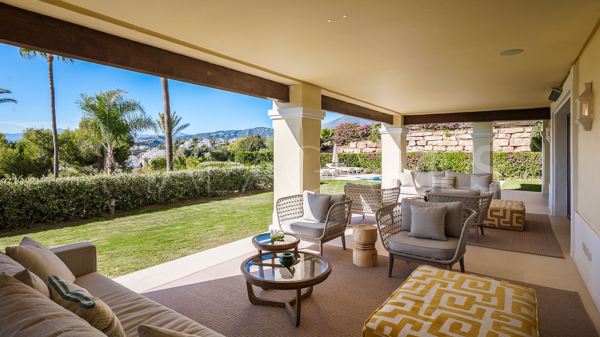 For sale apartment in Aloha Park with 4 bedrooms