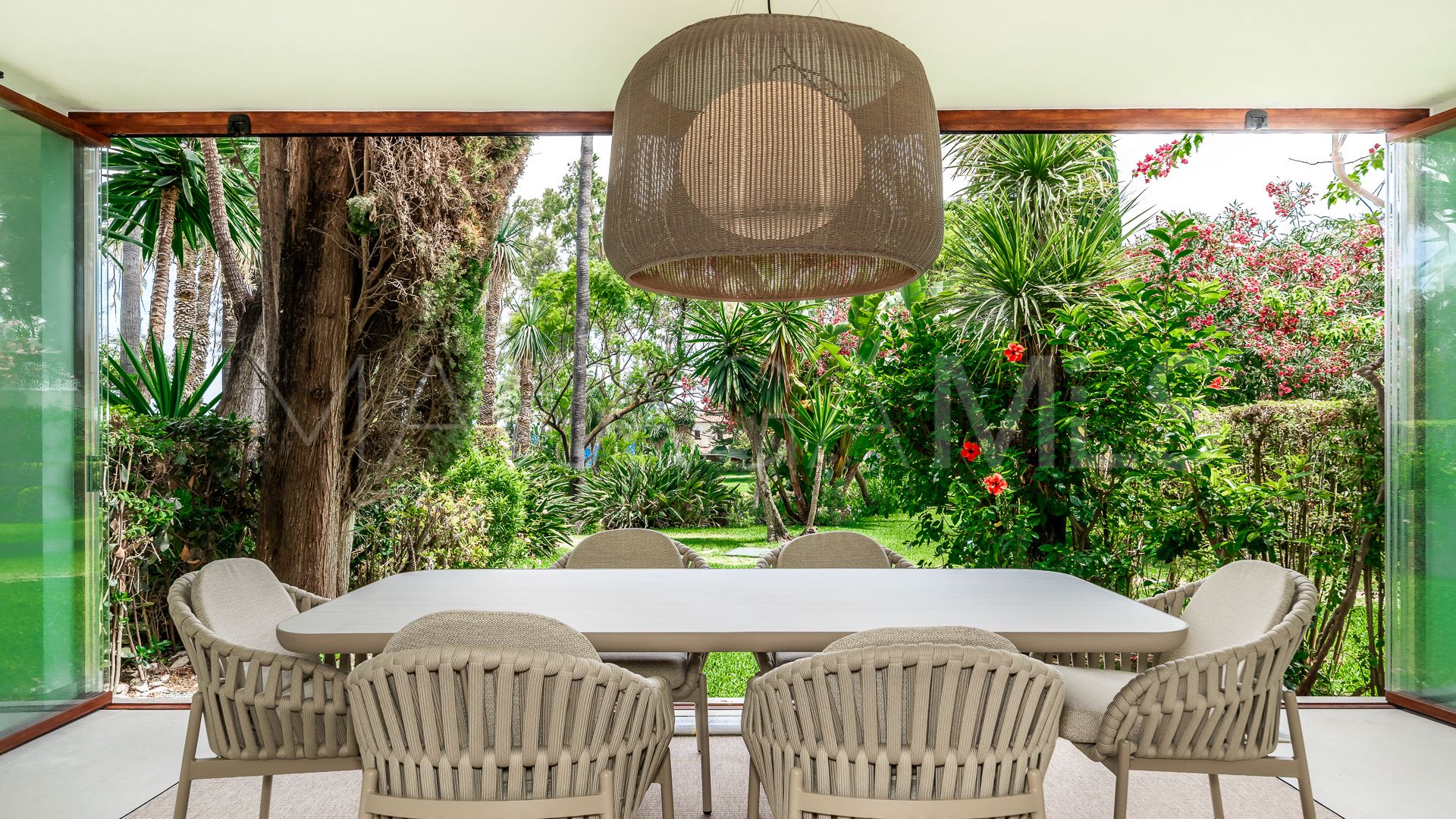 Adosado for sale in Beach Side New Golden Mile with 4 bedrooms