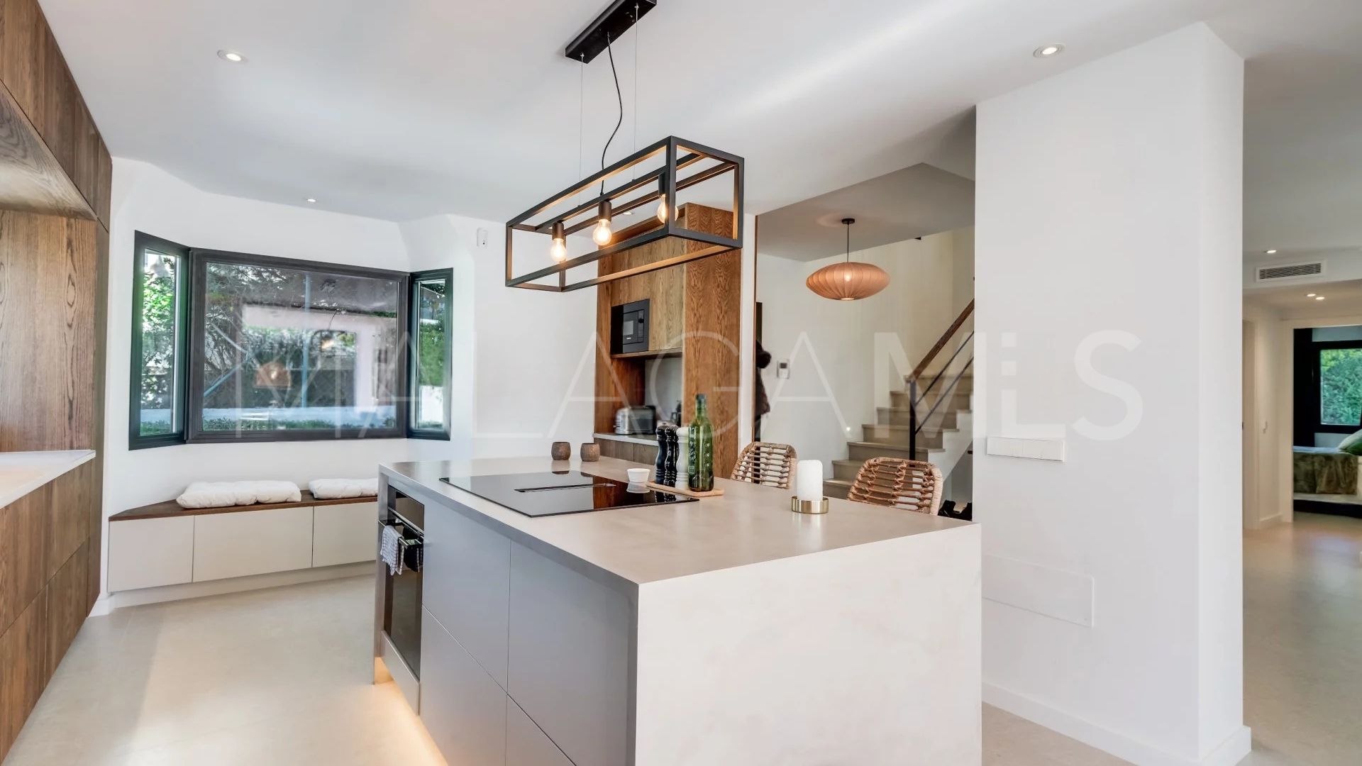 Villa for sale in Nueva Andalucia