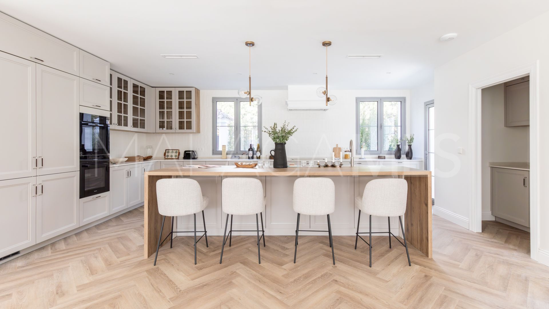 Buy villa in Los Arqueros